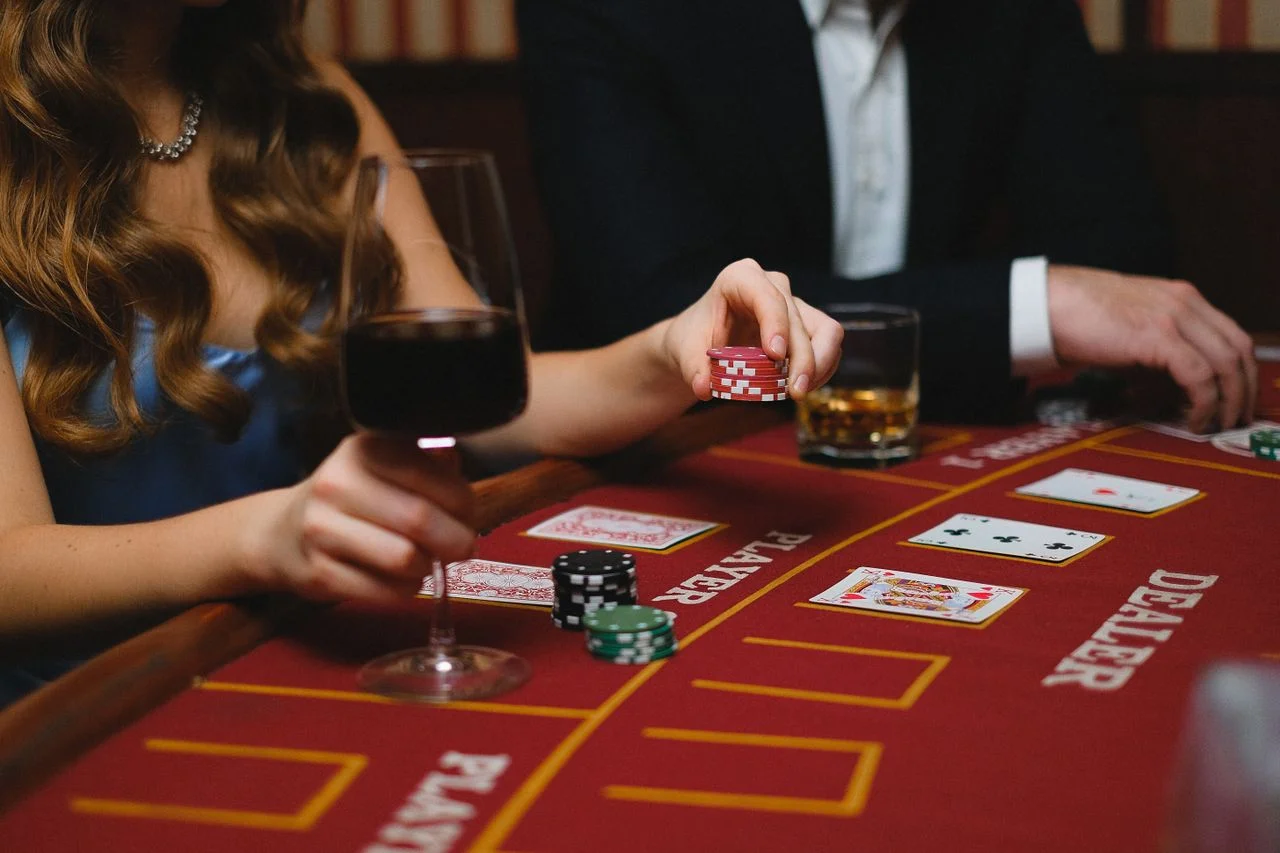 kk55.com — mở Poker Room — chọn bàn, định dạng và mức cược ngay